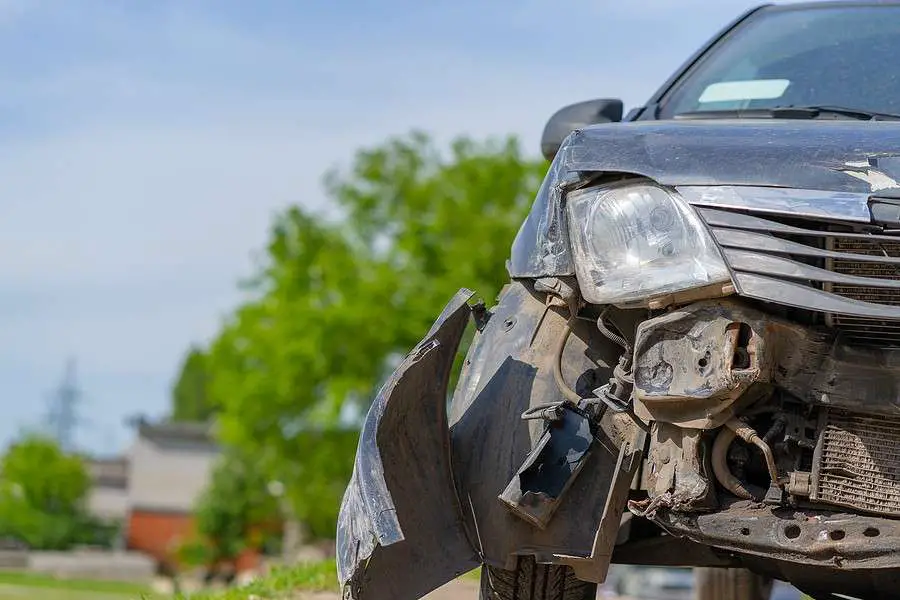 ¿Puede cambiar un automóvil dañado?  Todo lo que necesitas saber